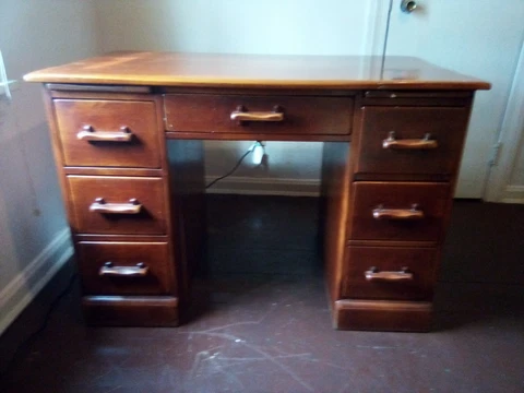 Cushman Colonial Desk & Chair Cover
