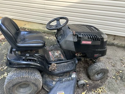 Riding Lawn Mower - Image 1 of 4