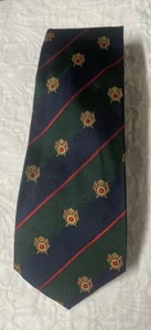 (654) Corbata de seda con escudo verde Cerruti CXIII para hombre - Imagen 1 de 6