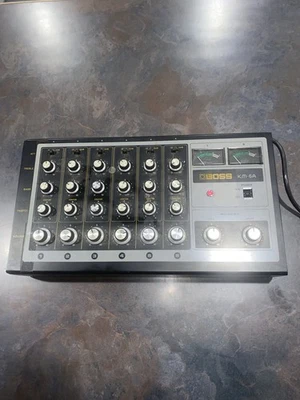 Mezclador vintage Boss KM-6A Roland años 70 hecho en Japón negro - PROBADO Y FUNCIONA Foto 1 de 4