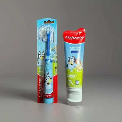 Набор детских зубных щеток Colgate Bluey Battery + зубная паста Colgate Anticavity - Изображение 1 из 3