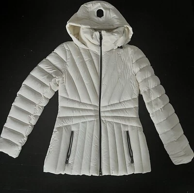 Chaqueta Mackage Alissa Plumón Relleno, Crema, Talla M Foto 1 de 4