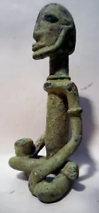 FIGURA ANTENATO SEDUTO METALLO BRONZO ORIGINALE DOGON MAN MALI ETNIA AFRICANA - Foto 1 di 9