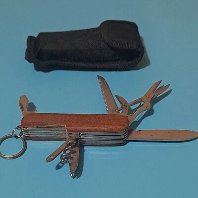 Multiutensile con manico in legno D2 - Immagine 1 di 4