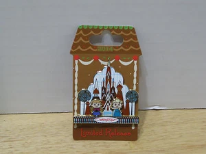 Disney Pin 2014 WDW Contemporary Resort Gingerbread House - Frozen Anna & Elsa - Picture 1 of 1