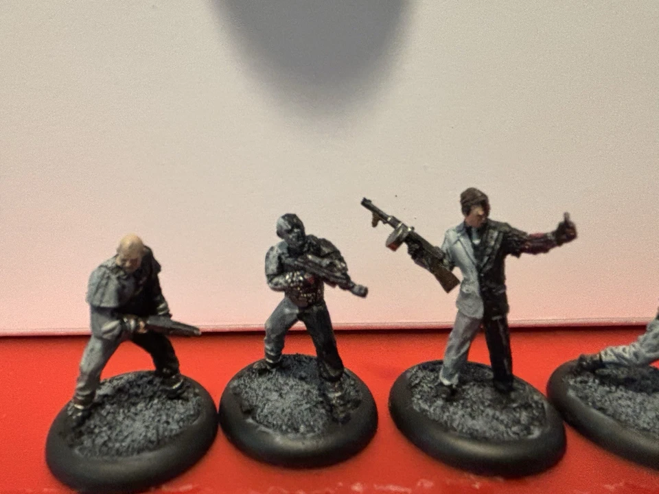 Batman Miniatures Game Arkham City Two-Face Gang And Joker Thug (Painted) - Image 1 of 4