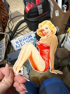 Marylin Monroe Magnet - Picture 1 of 4