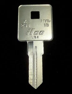 X234 HARLEY DAVIDSON SPORTSTER Ignition KEY Blank 1994-2011: Sportster 1200, 883 - Picture 1 of 4