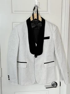 Boyland Boys Suits 4 Piece Kids Size 12 White Embossed Tuxedo - Picture 1 of 4