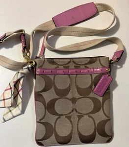 Cartera Bandolera Coach Rosa Borde/Caqui Con Bufanda a Cuadros Tattersall 42104 - Imagen 1 de 12
