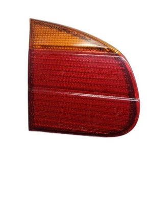 Tapa de luz trasera izquierda del conductor montada para 98-02 PRIZM 1337735 Foto 1 de 4