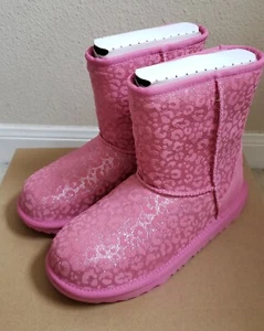 Neu UGG Australia Classic II vergoldet Leopard rosa kurze Stiefel Jugend Größe 4Y - Bild 1 von 6