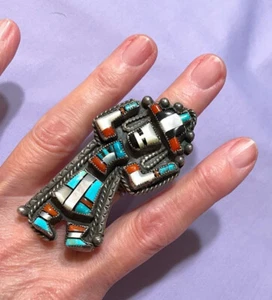 VINTAGE BEST LARGE ZUNI TURQUOISE MOP ONYX CORAL INLAY RING KNIFEWING DANCER - Picture 1 of 5