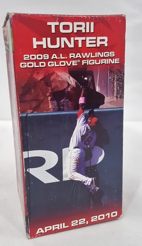2010 Los Angeles Angels Torii Hunter 2009 A.L. Rawlings Gold Glove Figurine Cover