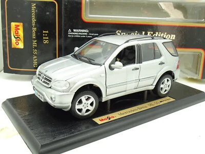 Maisto 1/18 - Mercedes ML 55 AMG Argento - Immagine 1 di 2