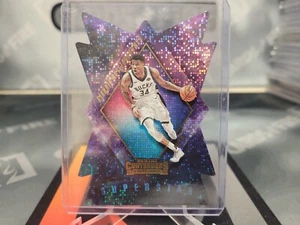 17-18 Panini Contenders Superstar Sparkle Die-Cut #2 Giannis Antetokounmpo Bucks - Picture 1 of 2