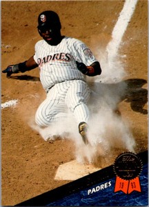 Tony Gwynn 1993 Leaf #28 Baseball Card