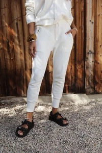 The Juniper Jogger Bandier x Sincerely Jules Creme - Gr. M - Bild 1 von 4