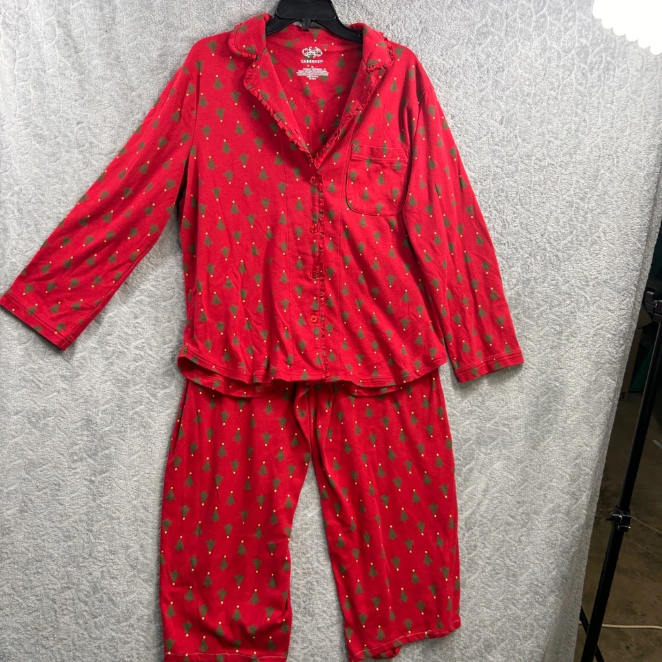 Cabernet女式M长袖缺口领睡衣套装红色圣诞树印花 — 第 1/4 张图片