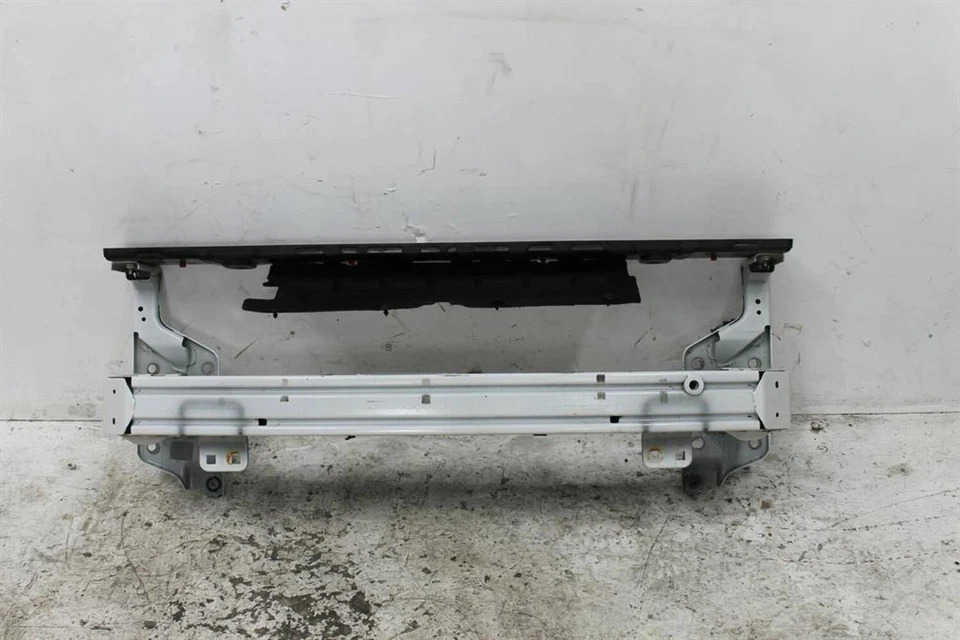 Ford, Mondeo Front Bar Brkt/Reinforcement Main Reinforcement Md 09/14 06/20 - image 1 of 1