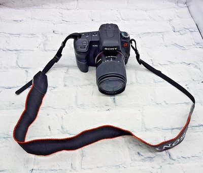 Sony A200 Digital 10.2 MP Camera with Sony DT 18-70mm Kit Lens (RA143C) - Image 1 of 4