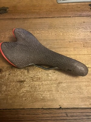 Sillín Fizik Pave 270 mm Longitud 125 mm Años 90 Bicicleta de Carretera Diseño Por Giro Titanium Foto 1 de 4