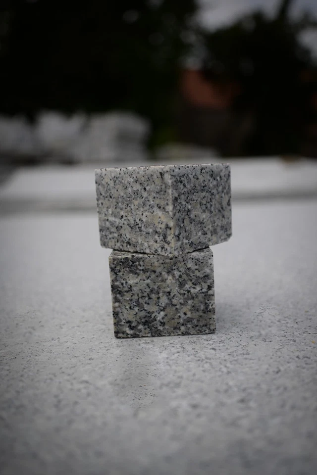 Granit Pflastersteine Gesägt,Geflammt G10x10x8  / PREMIUM /KLASSE 1 / / NEU - Bild 1 von 4