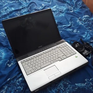 Toshiba 17in satelite laptop, No Hard Drive installed - Picture 1 of 5