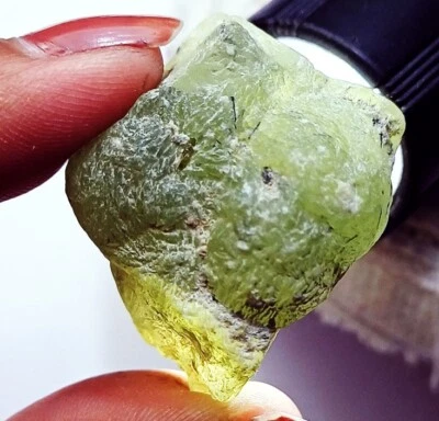 100% Natural Prehnite Rough 125.20 Ct Certified Loose Gemstone With Free Gift - Image 1 of 4