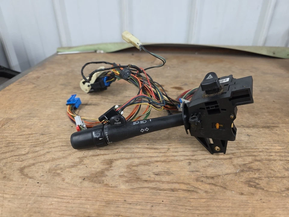 2002 - 2005 Buick LeSabre Column Turn Signal Windshield Wiper Switch Arm OEM - Image 1 of 4