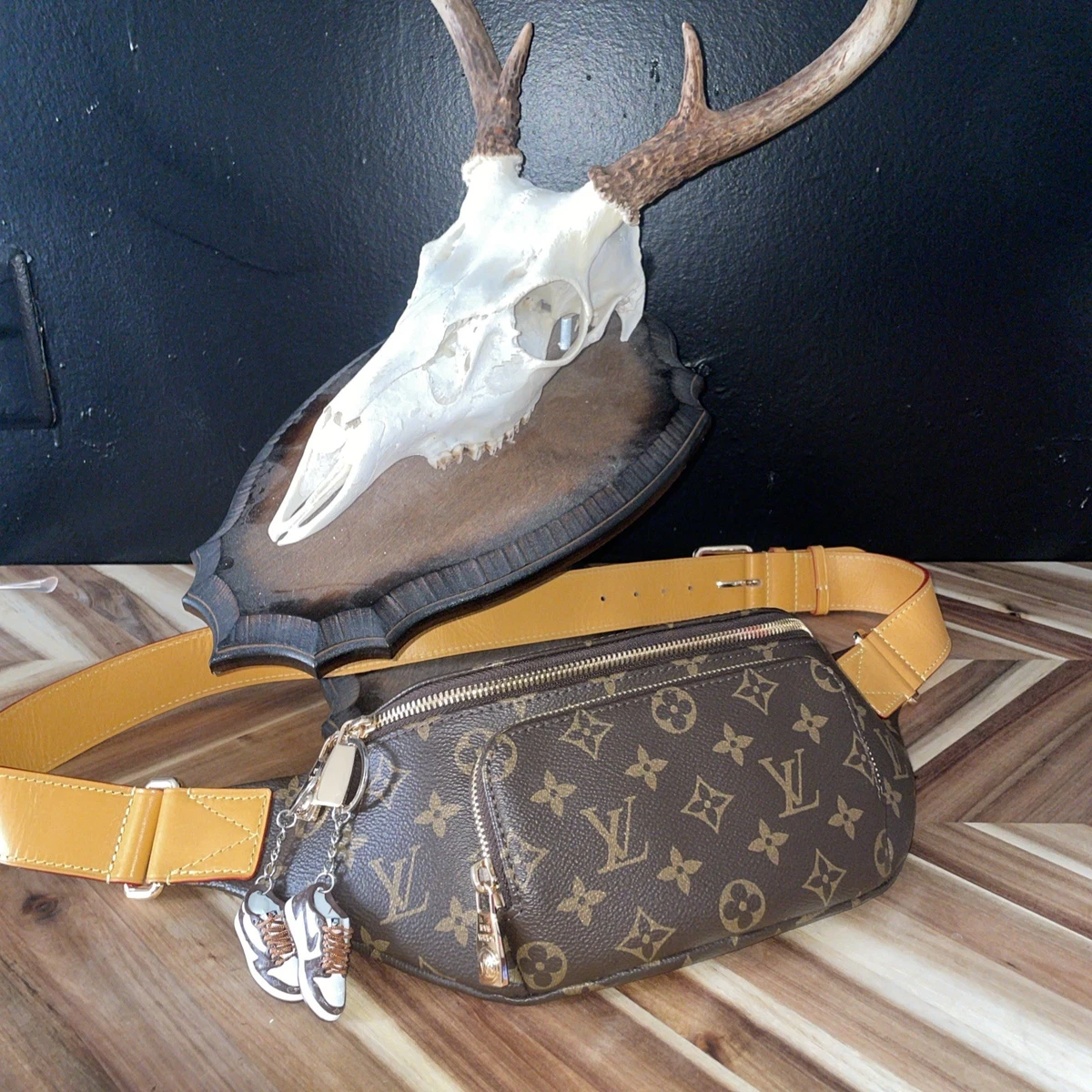 バッグ Louis VuittonBelt bag XS Louis Vuitton Quilted Belt Bag
