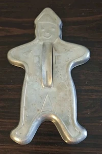 Vintage 1950's Aluminum Gingerbread Man With Hat Cookie Cutter - Picture 1 of 7