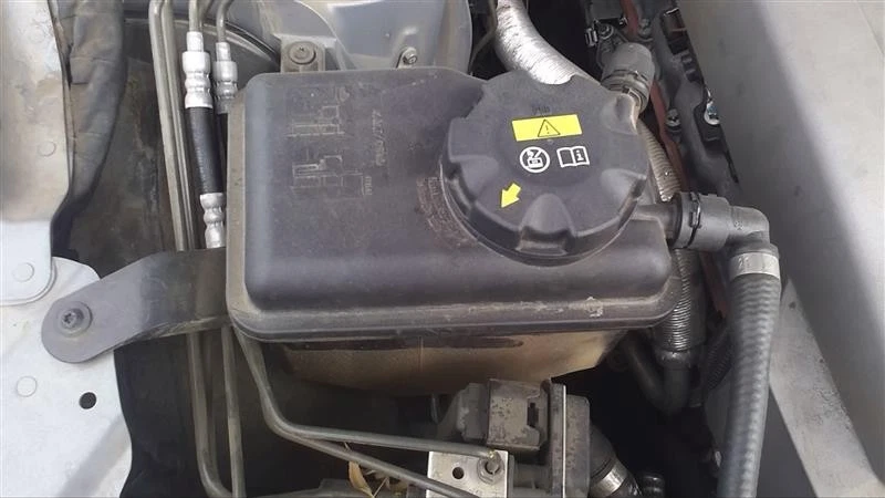 Used Engine Coolant Reservoir fits: 2007 Bmw 530I  Grade A - Image 1 of 4