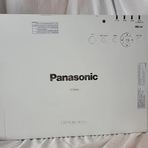 Panasonic PT-FW430 WXGA 3500 Lumens 3LCD Projector 3899 Hr TESTED no remote - Picture 1 of 9