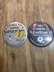 Lotto 2 bottoni Super Bowl Of Dallas Cowboys 1972 e 1978. - Foto 1 di 2