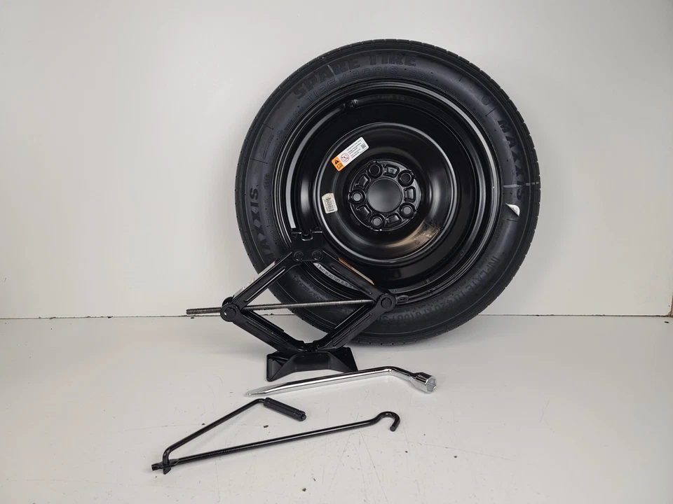 Neumático de repuesto con kits de gato 16’’’ para Ford Fusion Compact Donut 2013-2021 Foto 1 de 4