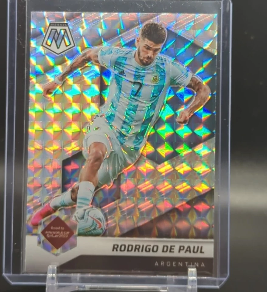 2021-22 Panini Mosaic FIFA World Cup Rodrigo de Paul Mosaic Silver #15 Argentina - Image 1 of 2