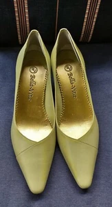 WOMEN'S BELLA VITA WOW LEATHER PUMPS HEELS DRESS SHOES LIGHT GREEN SIZE 7 - Picture 1 of 8