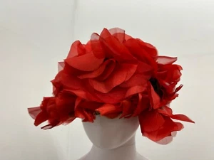 Vintage Bachrachs Washington DC USA Red Floral Flower Faux Webbed Hat 60s 50s - Picture 1 of 11