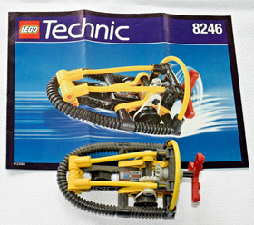 LEGO Technic 8246 Hydro Racer ~ Complete ~ (LEGO 002)