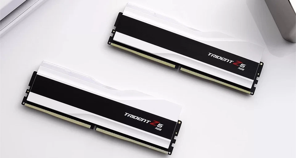 NEW G.Skill Trident Z5 RGB 32GB (2x16GB) DDR5 6000MT/s CL30 White Desktop Memory - Image 1 of 2