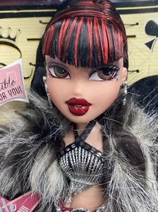 BAMBOLA MODA VESTITA MGA BRATZ BENVENUTA A FABULOUS VEGAS TIANA NUOVA COMPLETA SENZA SCATOLA - Foto 1 di 12
