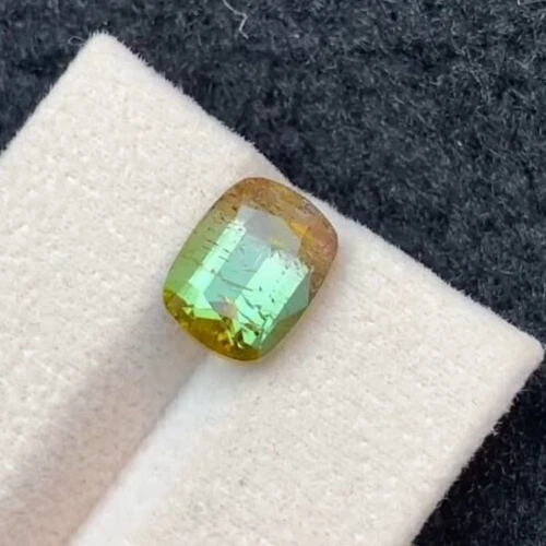 4.75 ct good quality natural bi color tourmaline loose gemstone from Afghanistan - Image 1 of 4