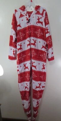 New Forever Lazy Fleece  Pajamas Size XS SEE MEASUREMENTS Red White Reindeer   - Image 1 of 4