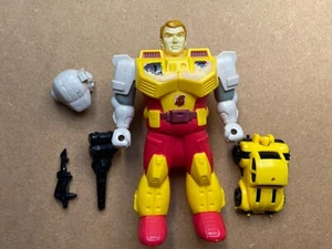 Transformers G1 1989 BUMBLEBEE figure pretender classic - Picture 1 of 16
