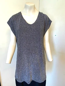 Black & Silver Glittery Top with Cap Sleeves by The Bohck - Size 16 - NEW! - Picture 1 of 5