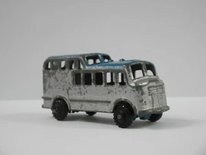 1950S STREAMLUX DIECAST MODEL BUS WITH ORIGINAL COLOURWAY / AUSTRALIAN MADE TOY - Picture 1 of 6