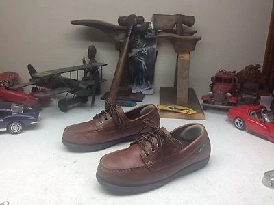 SAPATOS CASUAIS DE COURO MARROM EASTLAND COM CADARÇO PARA CAMINHADA 7,5 M - Imagem 1 de 4