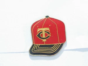 Minnesota Twins Baseball Cap Vintage Enamel Lapel Pin Badge  - Picture 1 of 3