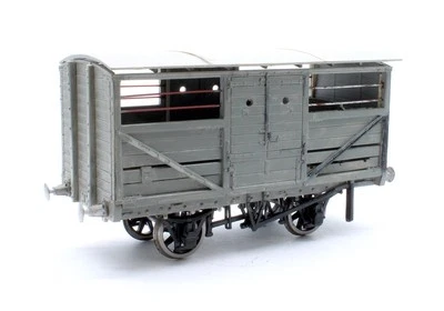 PARKSIDE DUNDAS 'O' GAUGE PS05 GREY UNDECORATED CATTLE VAN WAGON - Image 1 of 4